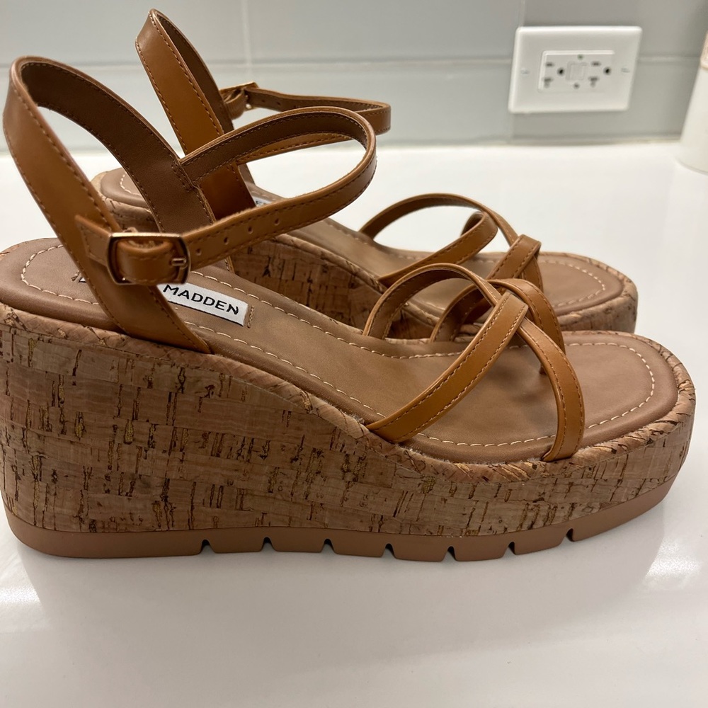 Steve Madden platform sandals
